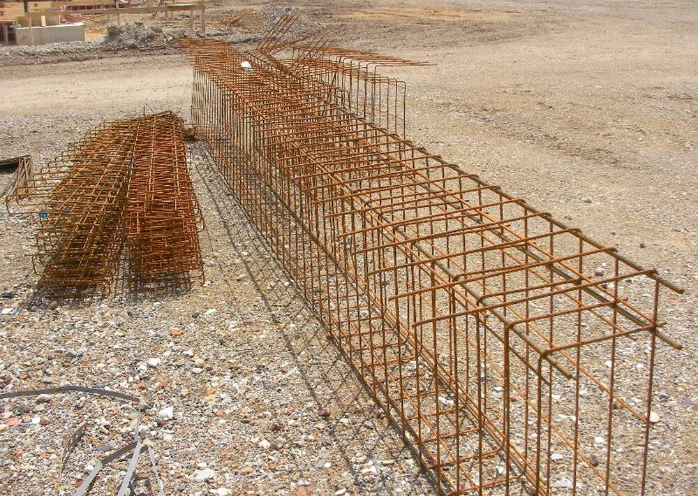 Eisenbewehrung Eisenkorb für ein Fundament auf Baustelle