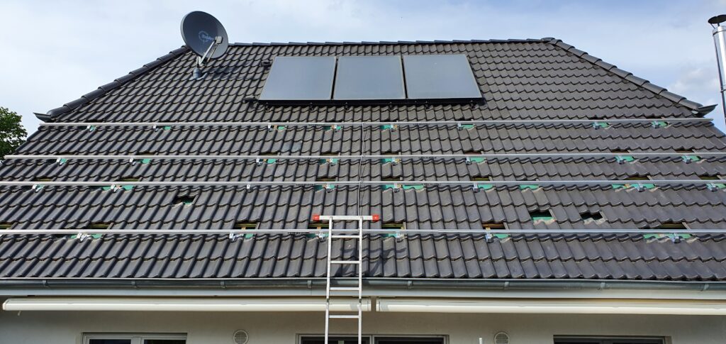 Aluprofile für Aluträger PV-Module auf Hausdach